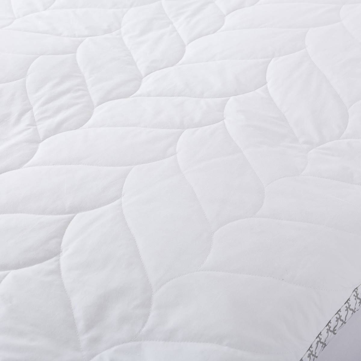 Waverly Quilted Cotton Top With Feather Topper