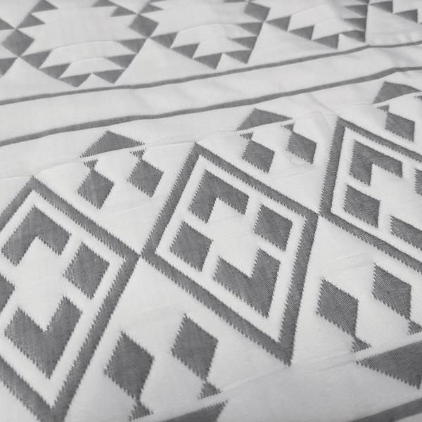 Design Studio Kai Tribal Jacquard Reversible 3pc. Quilt Set alternate view