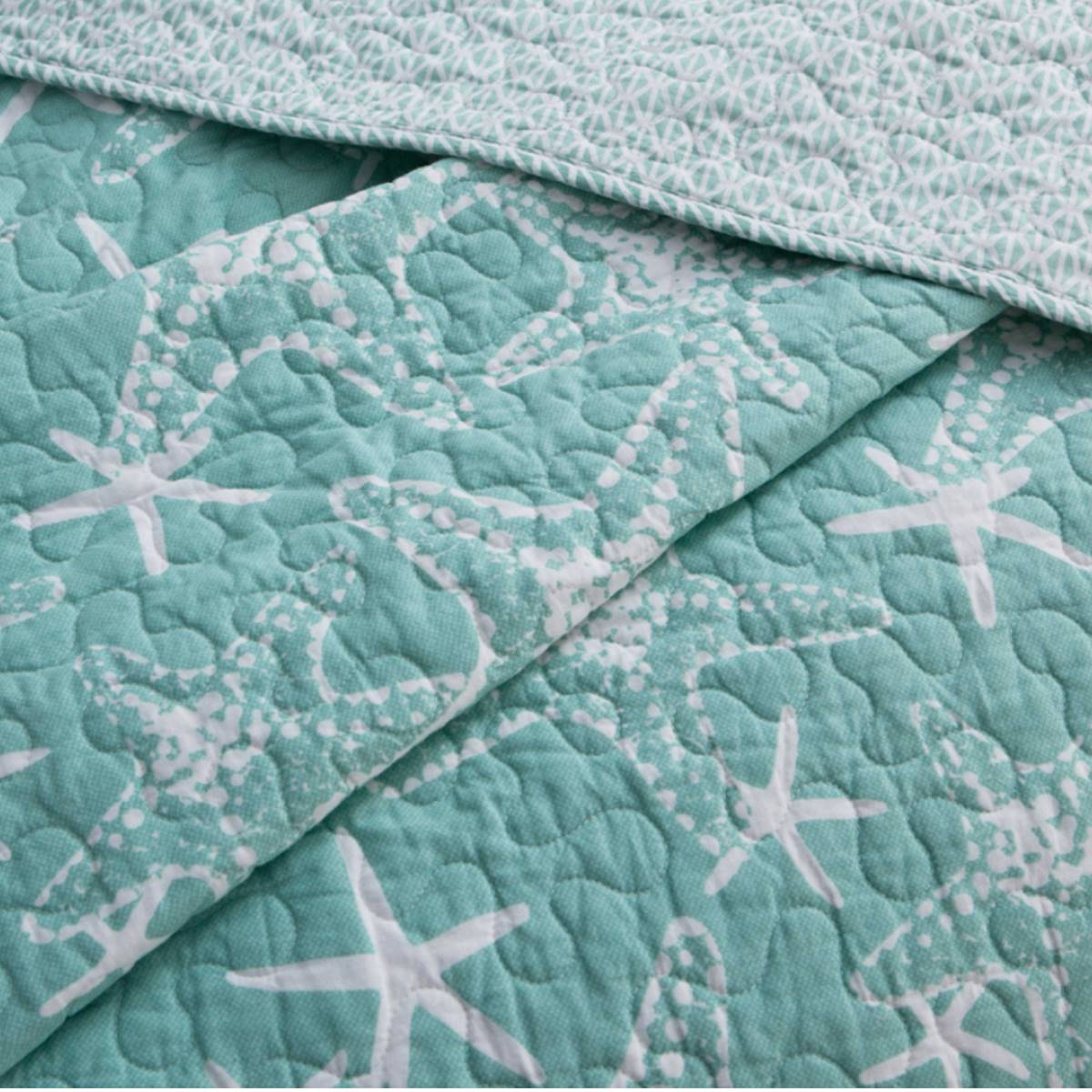 Design Studio Starfish Aqua Reversible Quilt Set