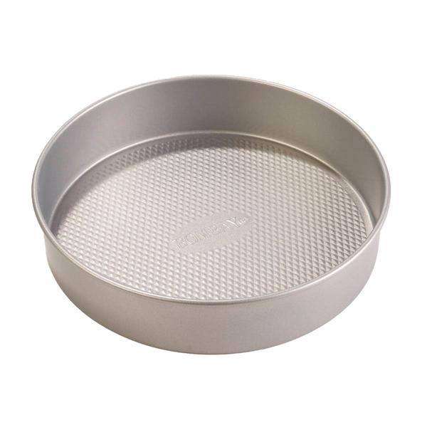 Famous Brand 9in. Round Nonstick Aluminum Cake Pan