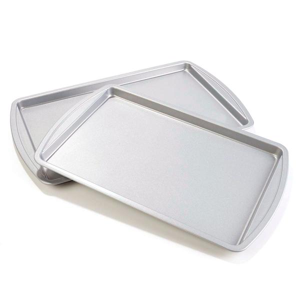 Famous Brand Set of 2 Nonstick Medium Aluminum Cookie Sheets