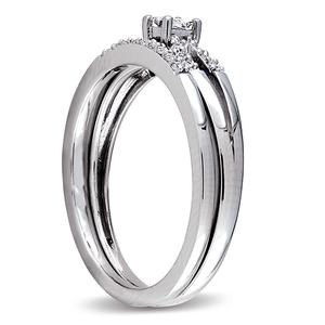 Loveblooms(tm) Princess & Round Diamond Bridal Ring Set alternate view
