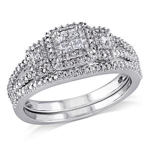 Loveblooms(tm) Princess & Round Diamond Bridal Ring Set