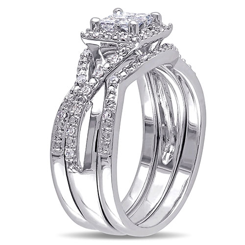 Loveblooms(tm)  Princess & Round Diamond Bridal Ring Set