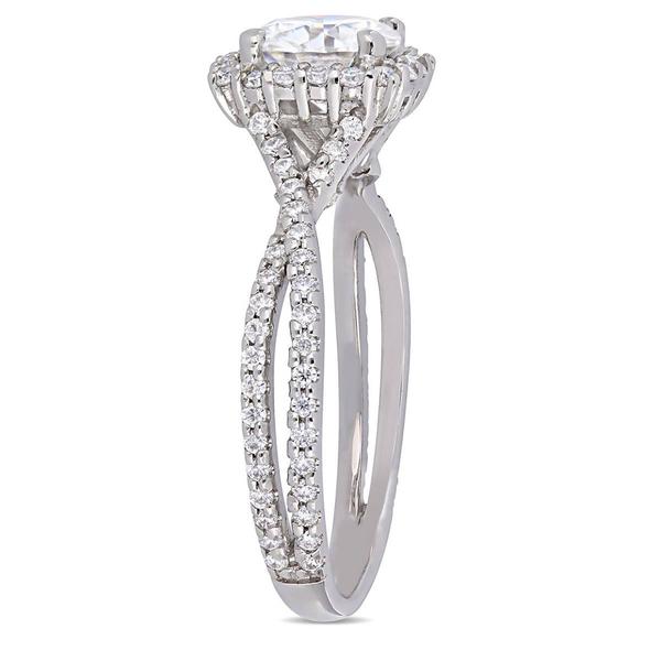 Diamond Classics(tm) 10kt. Round & Halo Set Engagement Ring alternate view