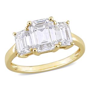 Diamond Classics(tm) 10kt. Yellow Gold 3-Stone Ring