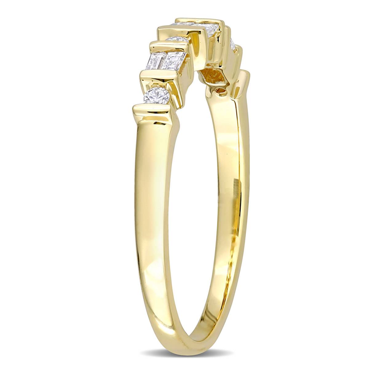 Diamond Classics(tm)10kt. Gold 1/4ctw. Round & Baguette Diamond Ring