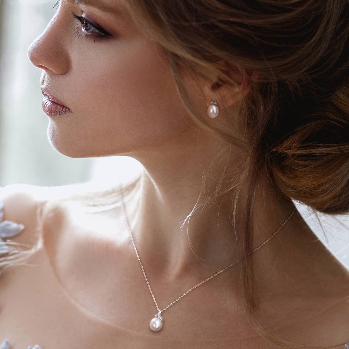 Gemstone Classics(tm) 0.04kt. Diamond & Pearl Earrings & Pendant Set