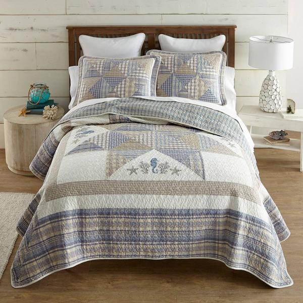 Donna Sharp Coastal Star 3pc. Reversible Quilt Set