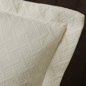 Superior Jacquard Matelasse Cotton Basketweave 3pc. Bedspread Set alternate view