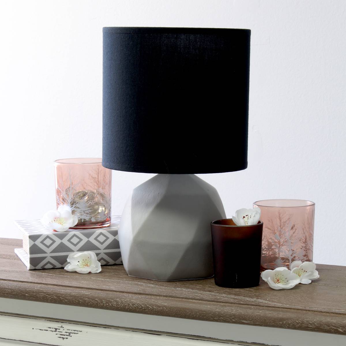 Simple Designs Geometric Concrete Mini Table Lamp