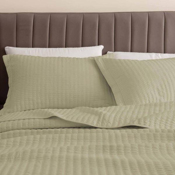 FreshFolds 3pc. Premium Solid Microfiber Quilt Set alternate view