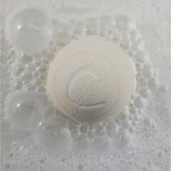 Cosset Cleopatra Soothing Oatmeal/Milk/Honey Therapy Bomb(R) alternate view
