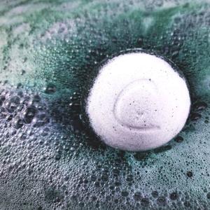 Cosset Detox Balance Hormones Therapy Bomb(R) alternate view