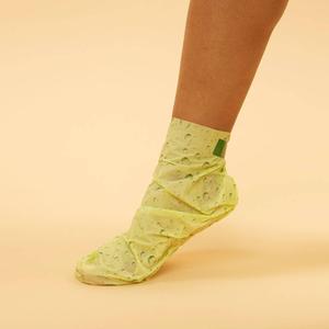 Voesh Refreshing Odor Treatment Socks alternate view