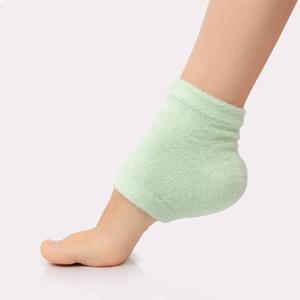 Voesh Moisturizing Heel Socks alternate view