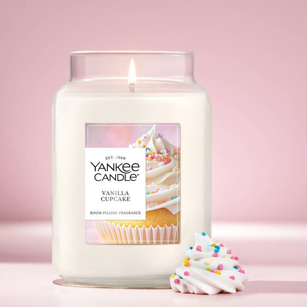 Yankee Candle(R) 22oz. Vanilla Cupcake Jar Candle