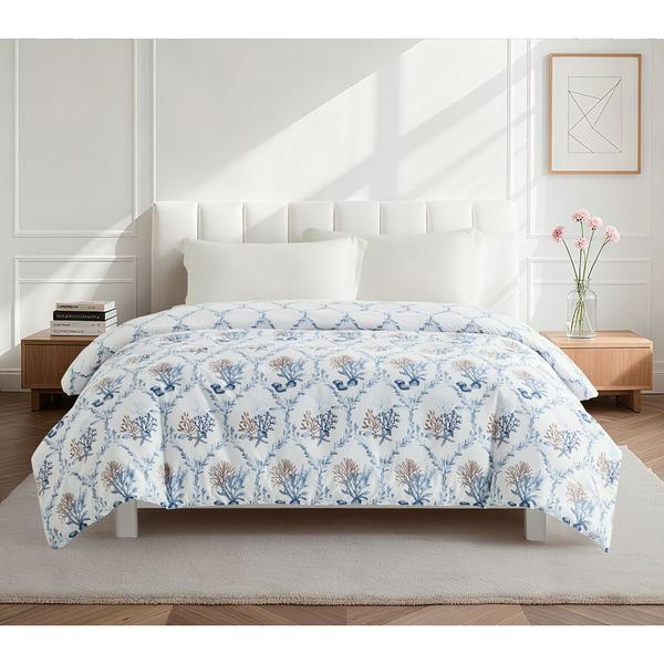 Ashley Cooper(tm) Seashore Lattice Reversible Print Comforter