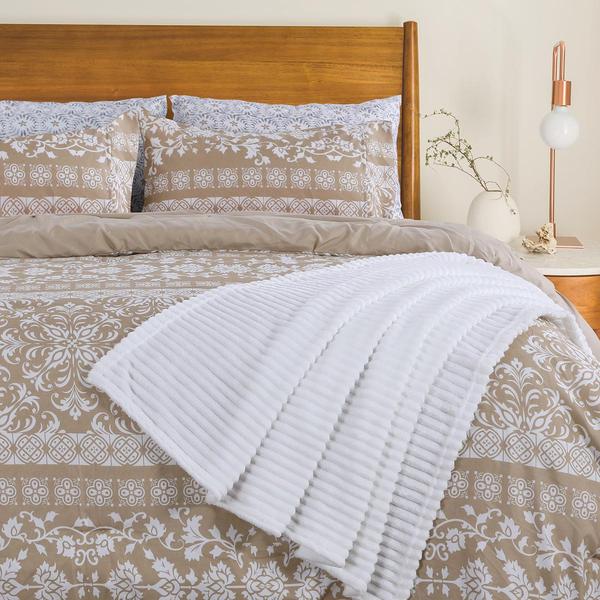 Olivia Parker(R) Elisabeth 8pc. Bed in a Bag alternate view