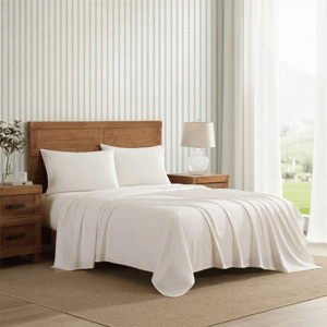 Laura Ashley(R) Chelsie Vine Sheet Set alternate view