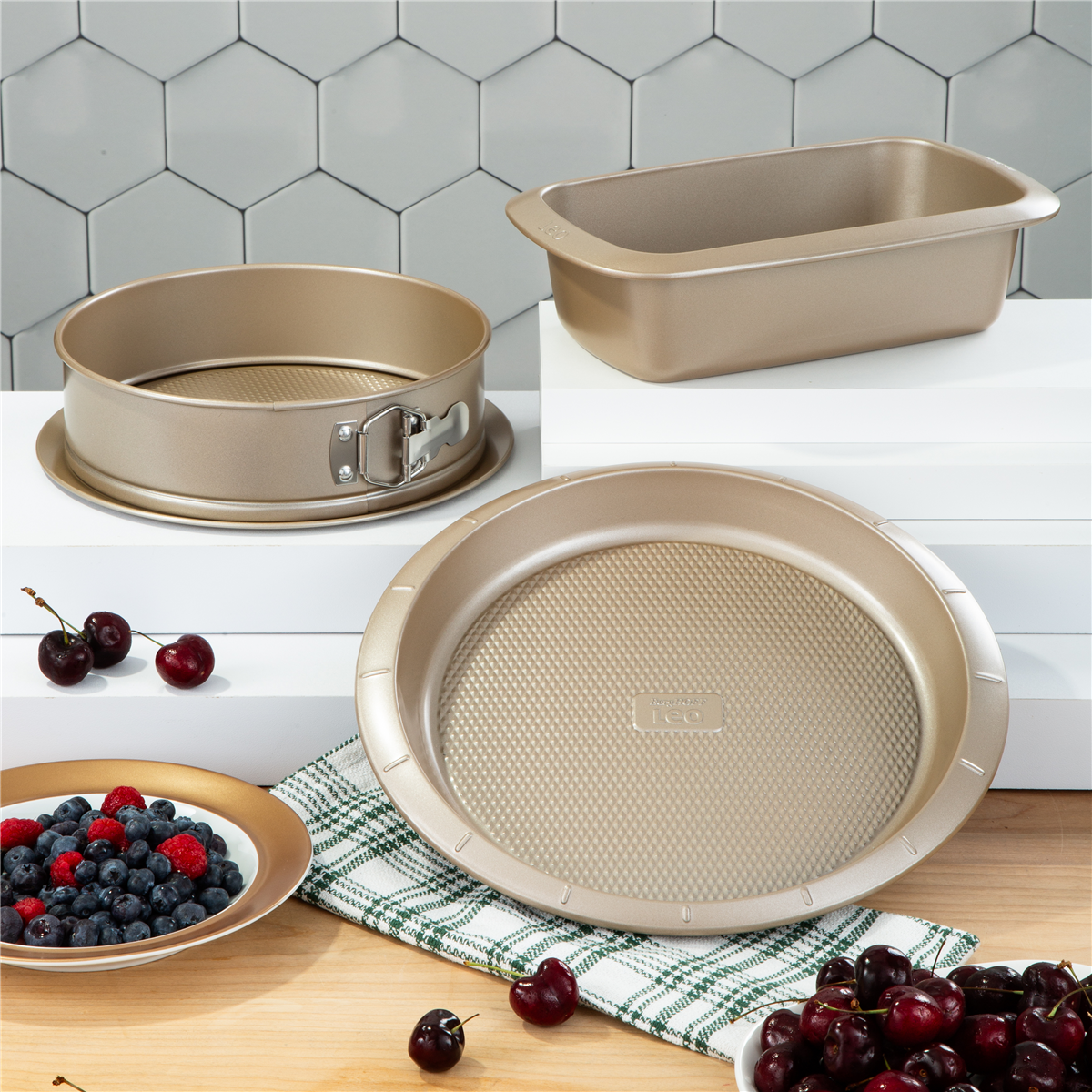 BergHOFF Balance Non-Stick 3-pc. Bakeware Set, One Size, Beige