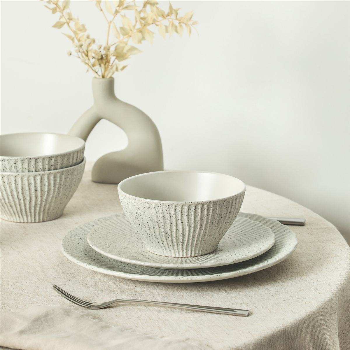 ヴィタピアレス&ロイヤル2個セット Threshold 12pc Stoneware Avesta Dinnerware Set Rust - Threshold